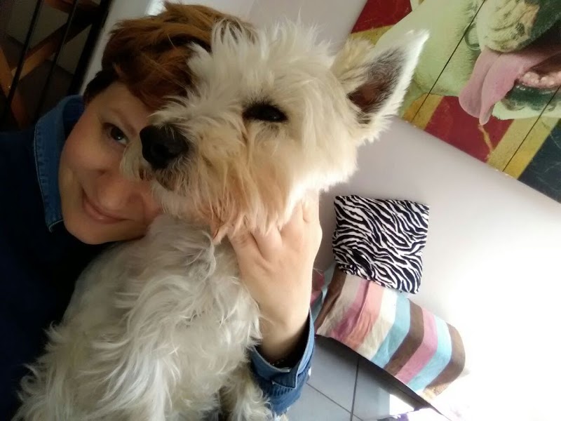 Lora The Dog Person